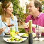 Couple_eating_lunch Couple_eating_lunch